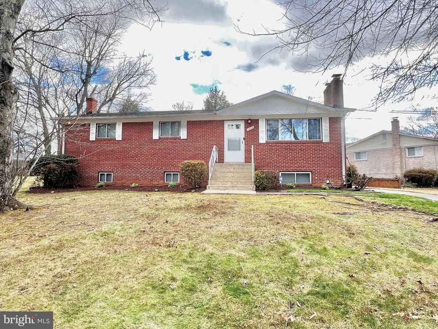 7400 Pembroke Drive, Clinton, MD 20735 Main Photo