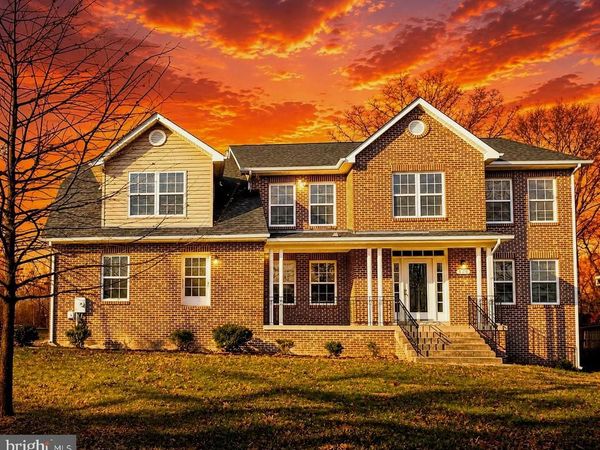 725 GLENEAGLES DRIVE, FORT WASHINGTON, MD 20744