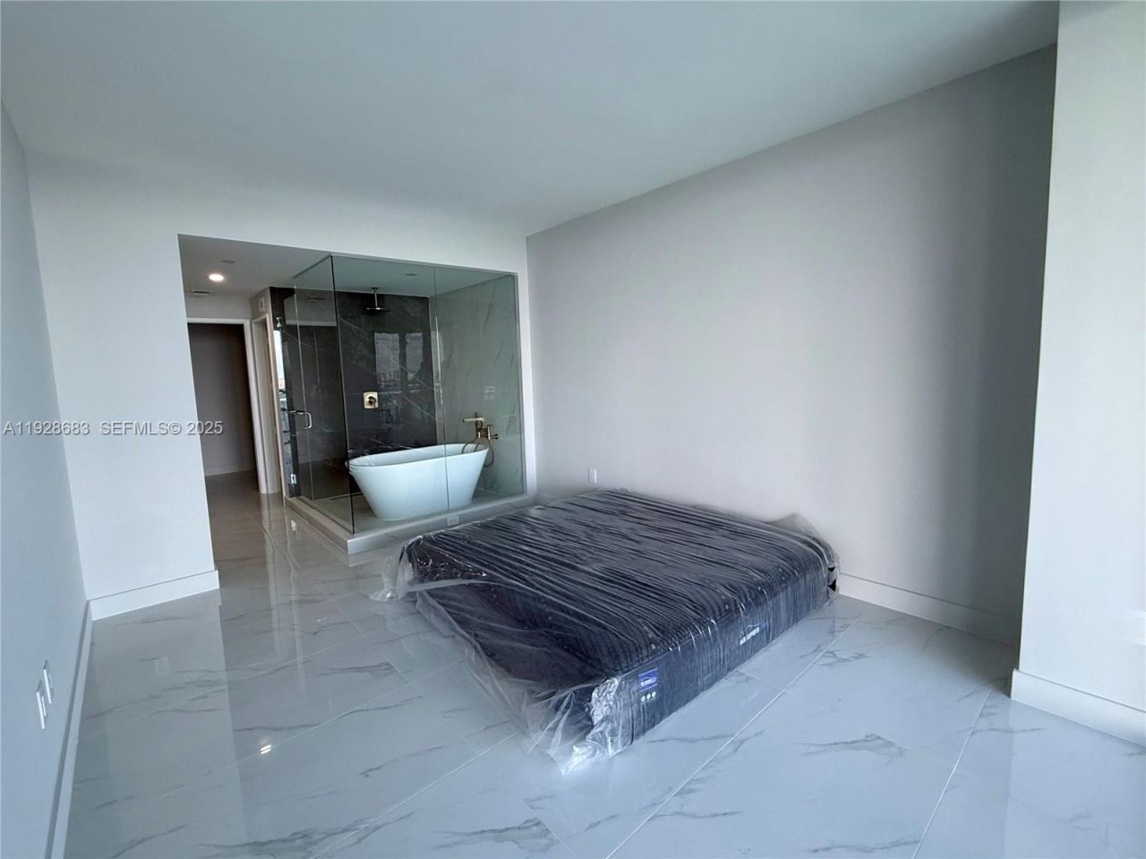 700 NE 24th St , Unit 3303, Miami, FL 33137 Photo