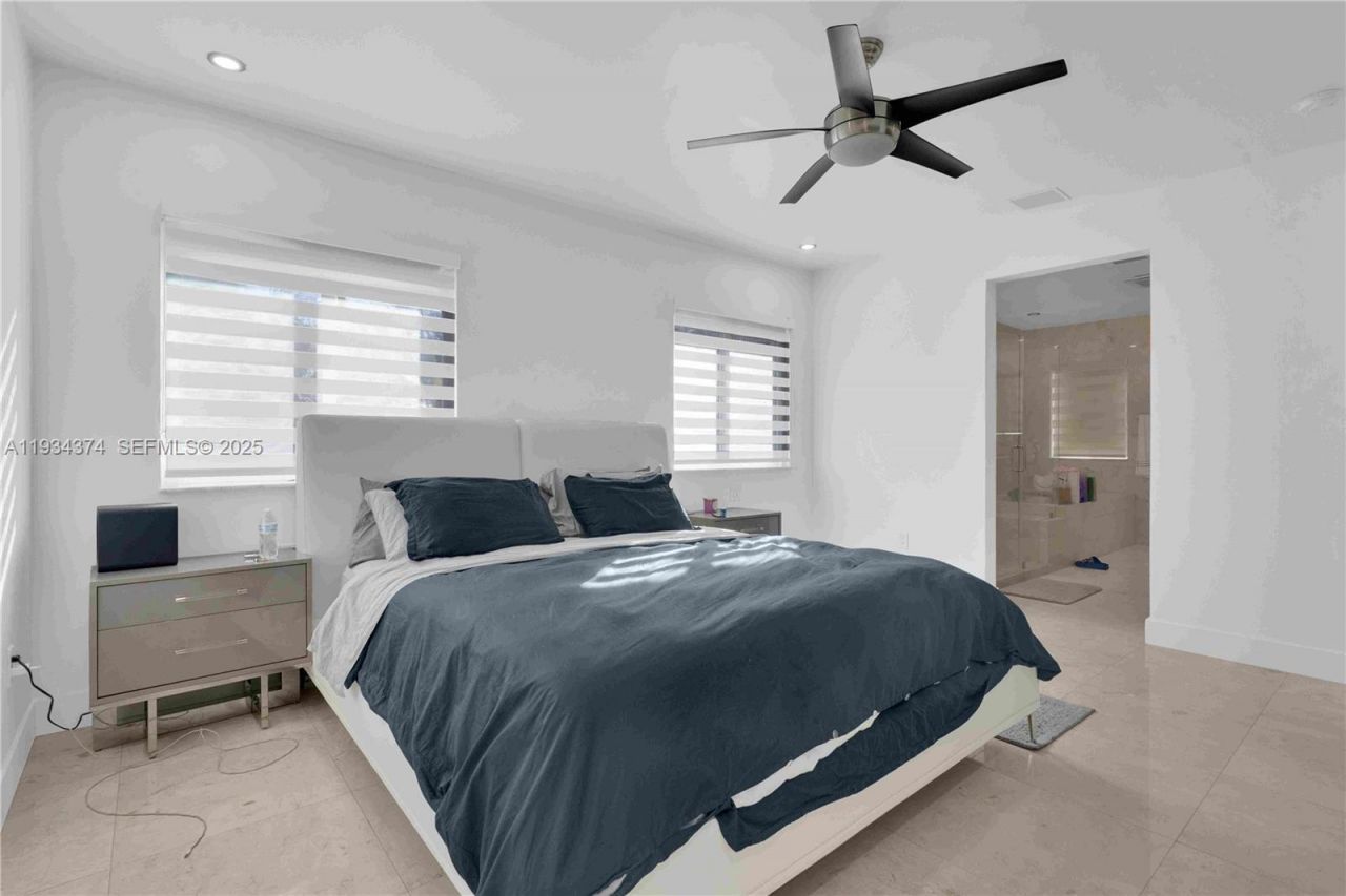 15721 NW 79th Ct, Miami Lakes, FL 33016 Photo