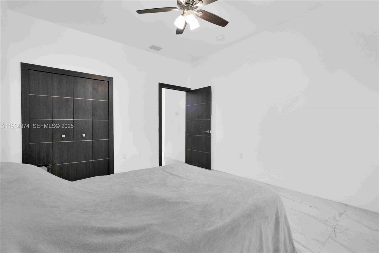 15721 NW 79th Ct, Miami Lakes, FL 33016 Photo