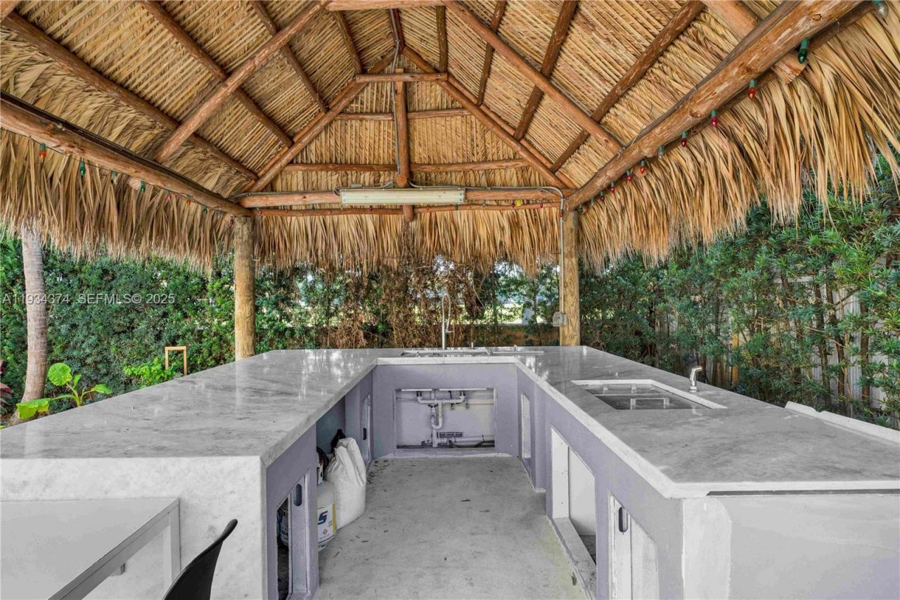 15721 NW 79th Ct, Miami Lakes, FL 33016 Photo