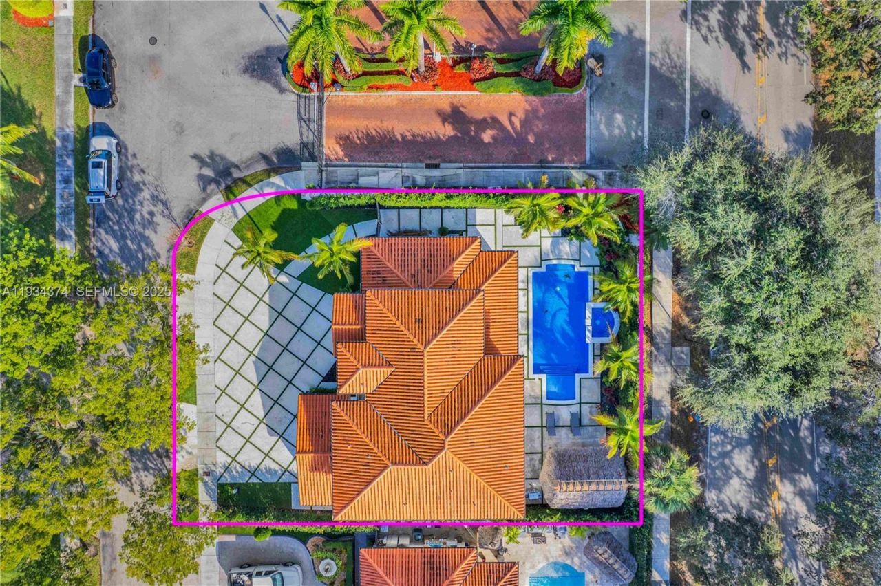 15721 NW 79th Ct, Miami Lakes, FL 33016 Photo