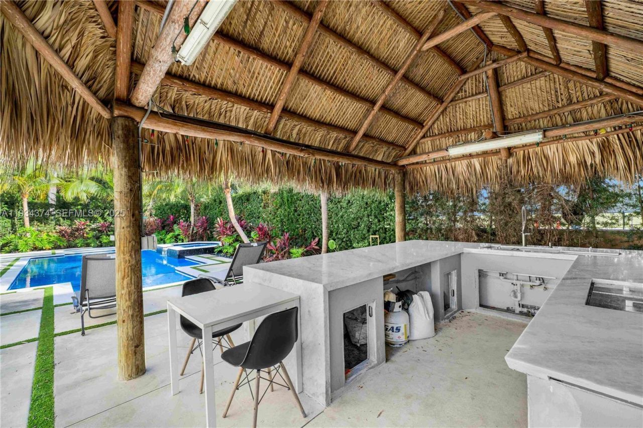 15721 NW 79th Ct, Miami Lakes, FL 33016 Photo