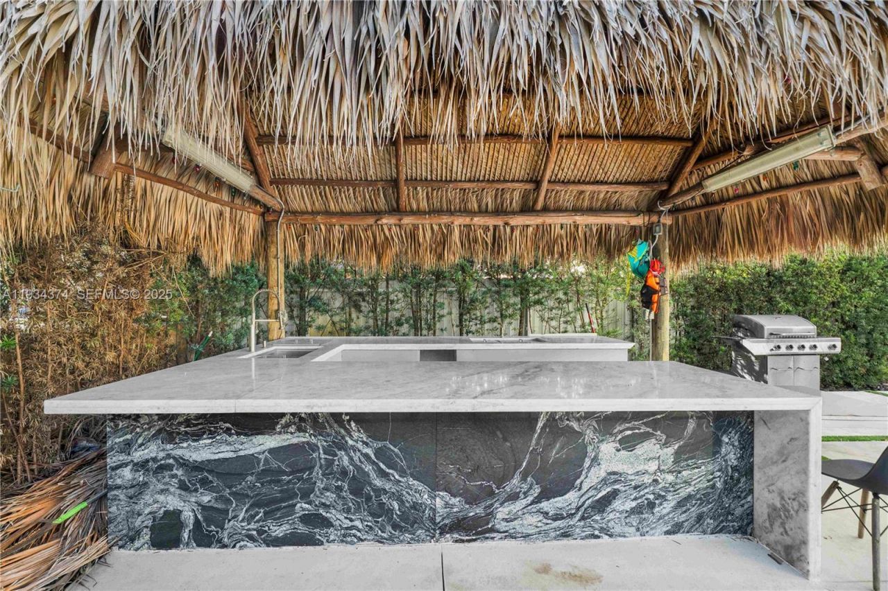 15721 NW 79th Ct, Miami Lakes, FL 33016 Photo