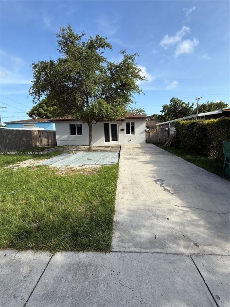1720 NW 44th St, Miami, FL 33142 Photo