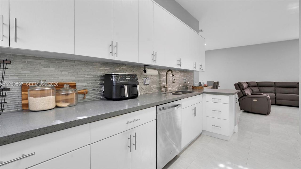 5460 SW 129th Ave, Miramar, FL 33027 Photo