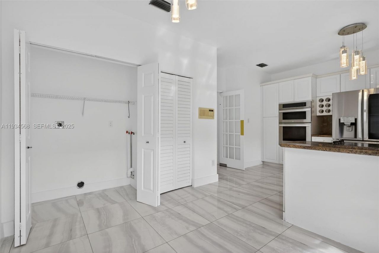 21399 Marina Cove Cir, Unit 14, Aventura, FL 33180 Photo