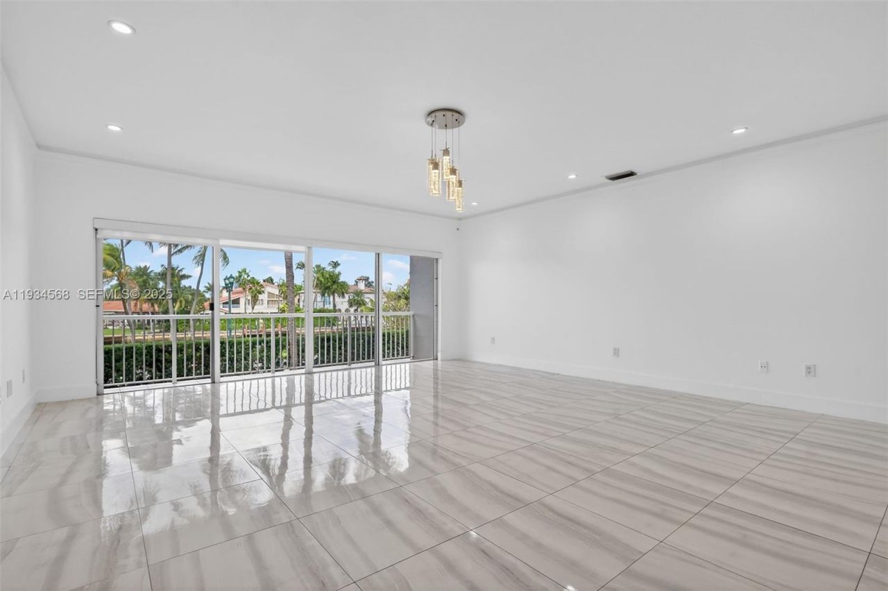 21399 Marina Cove Cir, Unit 14, Aventura, FL 33180 Photo