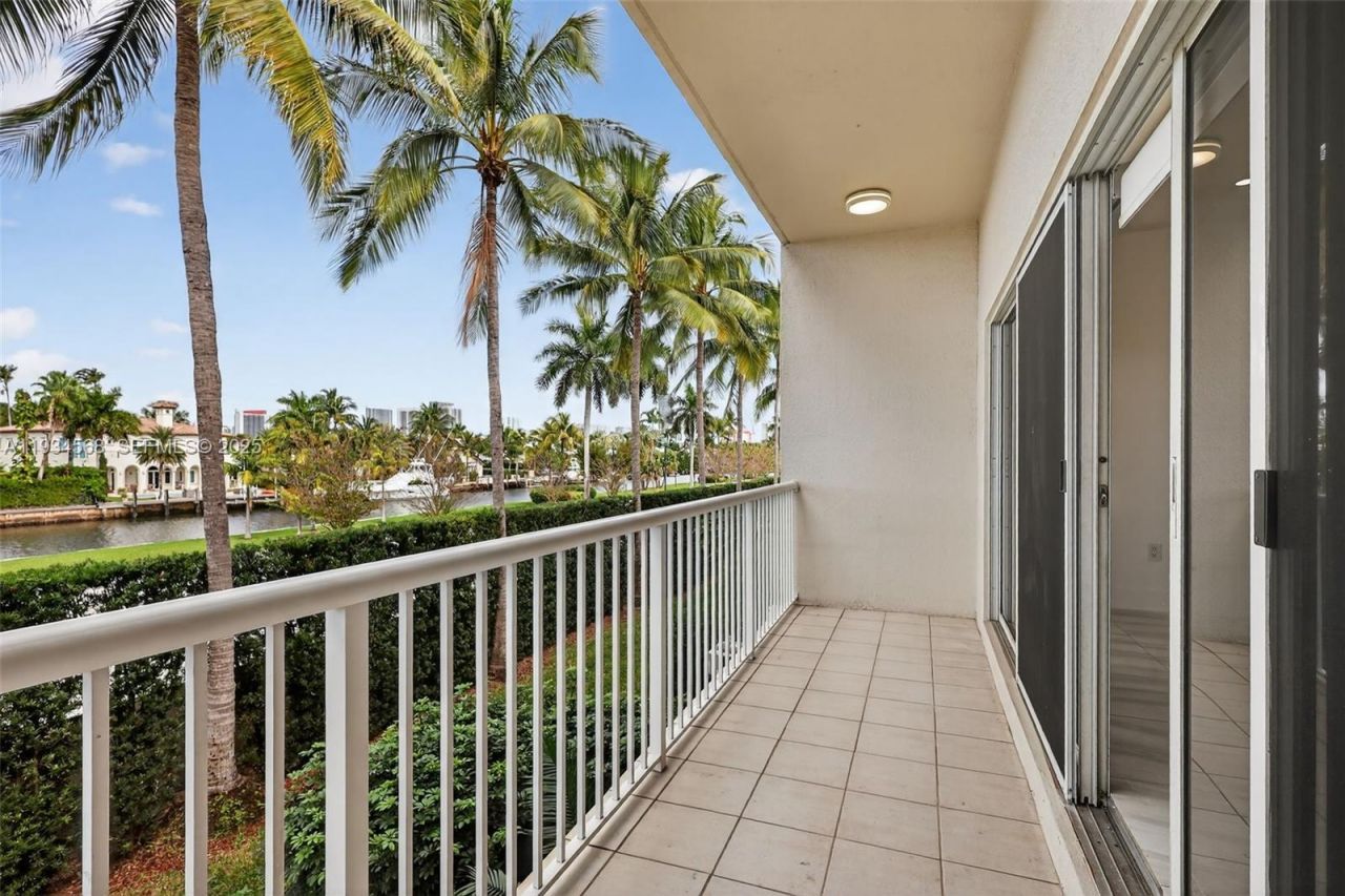 21399 Marina Cove Cir, Unit 14, Aventura, FL 33180 Photo