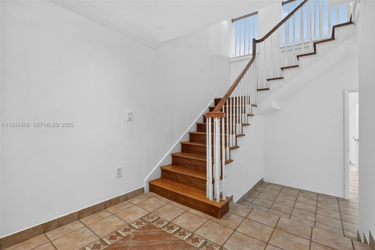 21399 Marina Cove Cir, Unit 14, Aventura, FL 33180 Photo