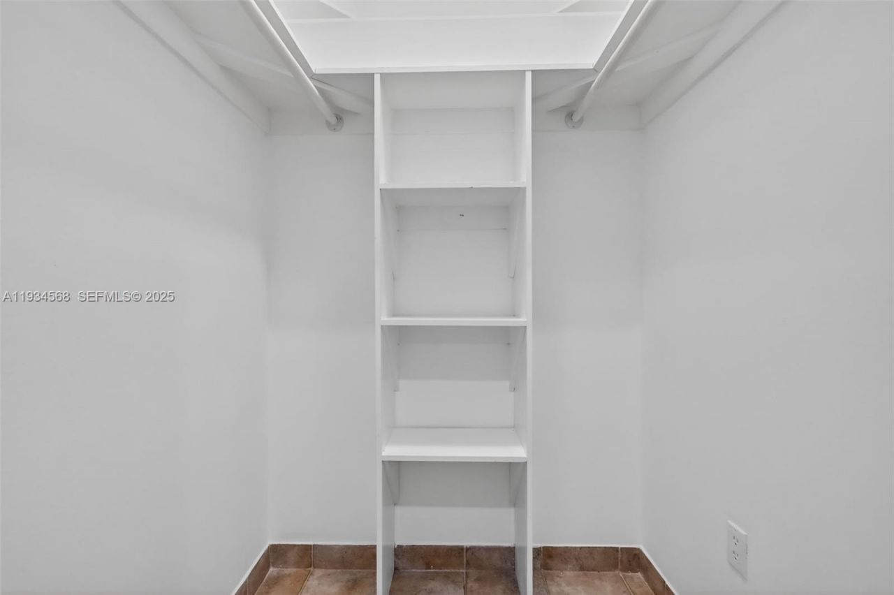 21399 Marina Cove Cir, Unit 14, Aventura, FL 33180 Photo