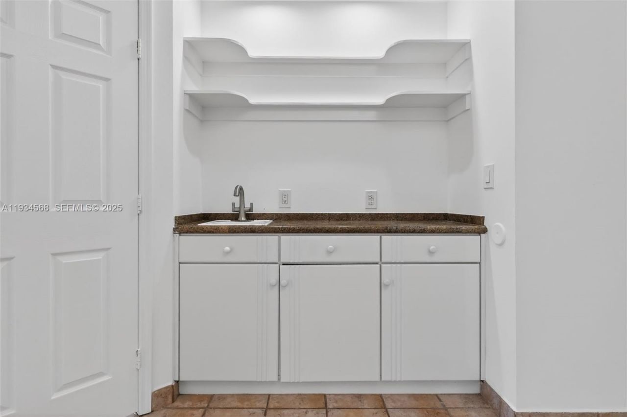 21399 Marina Cove Cir, Unit 14, Aventura, FL 33180 Photo