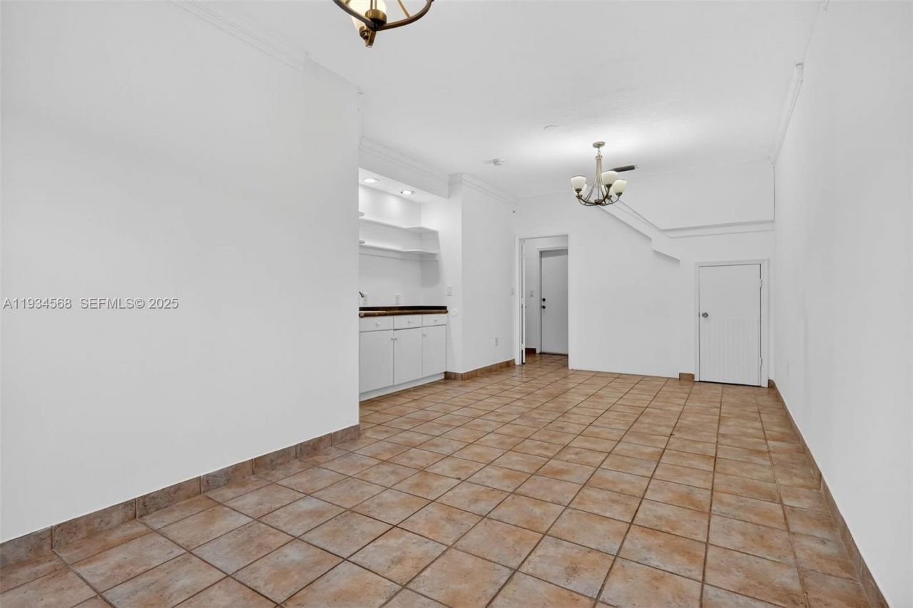 21399 Marina Cove Cir, Unit 14, Aventura, FL 33180 Photo