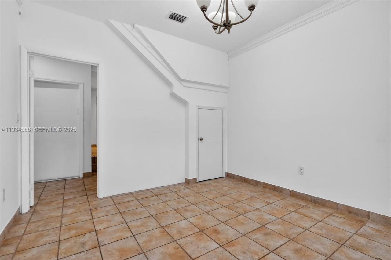 21399 Marina Cove Cir, Unit 14, Aventura, FL 33180 Photo