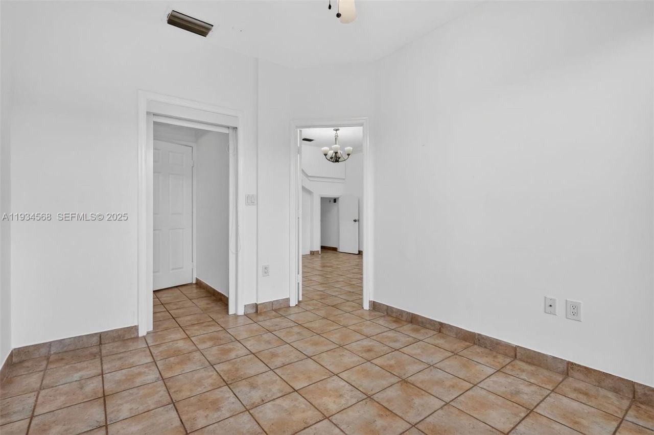 21399 Marina Cove Cir, Unit 14, Aventura, FL 33180 Photo