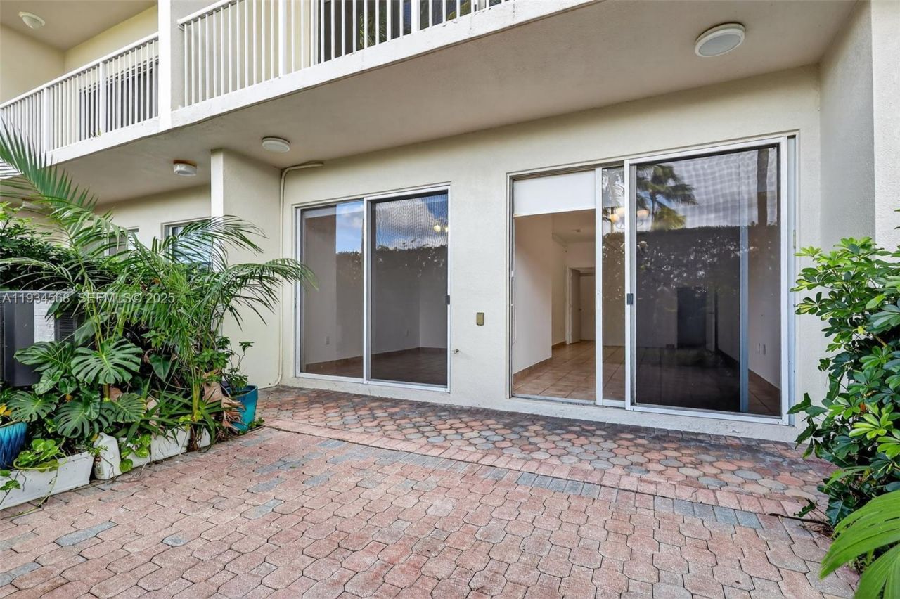 21399 Marina Cove Cir, Unit 14, Aventura, FL 33180 Photo