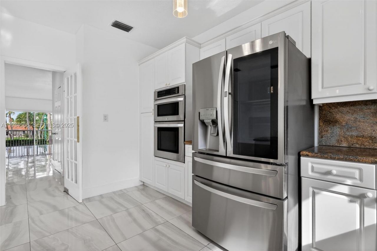 21399 Marina Cove Cir, Unit 14, Aventura, FL 33180 Photo