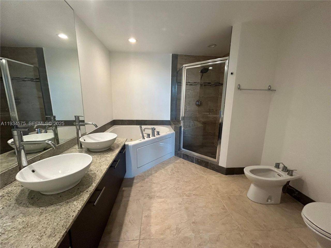 3029 NE 188th St , Unit 905, Aventura, FL 33180 Photo