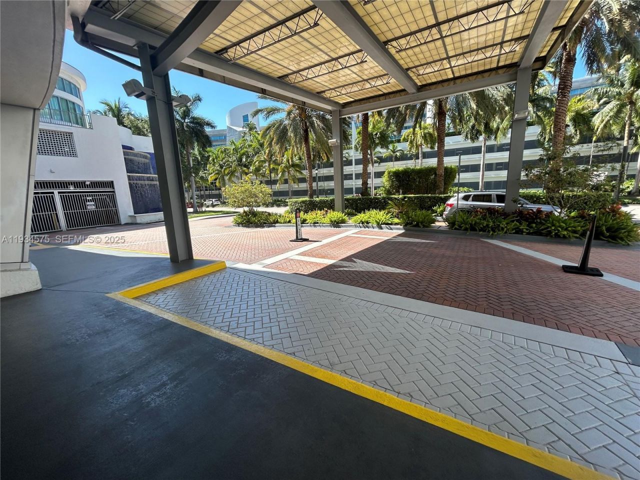 3029 NE 188th St , Unit 905, Aventura, FL 33180 Photo