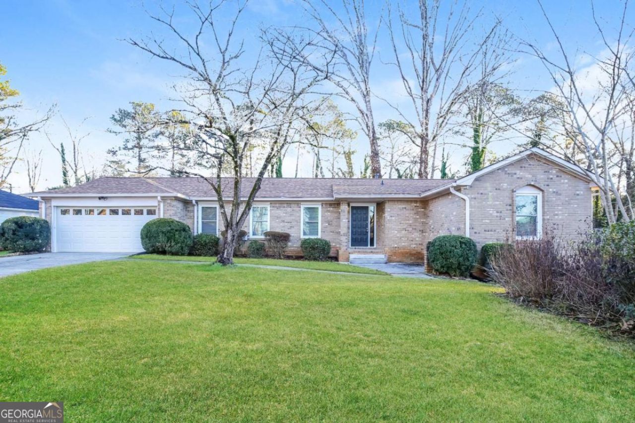 282 Somerset Court, Lawrenceville, GA 30044 Main Photo