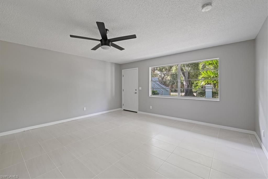 3225 E Riverside Dr, Unit 63-F, Fort Myers, FL 33905 Photo