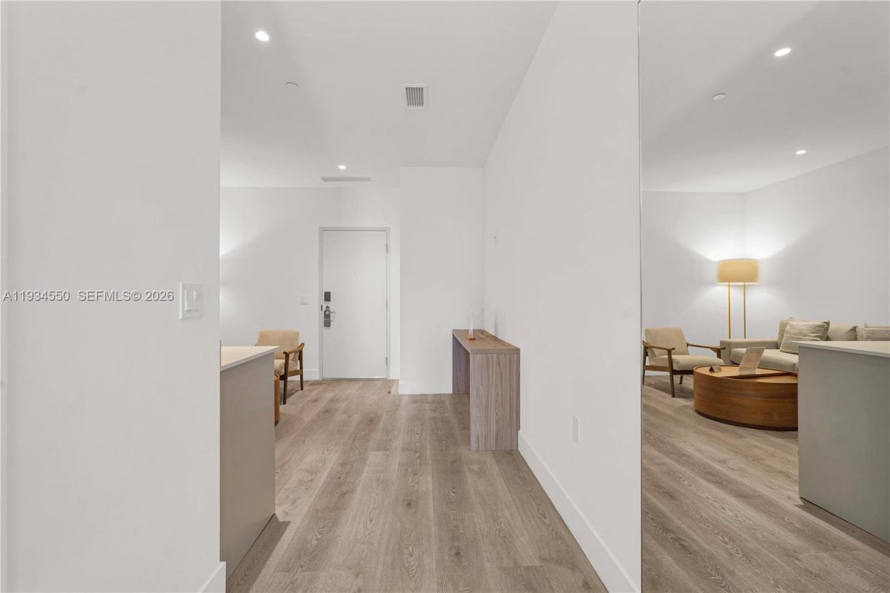 229 SW 9th St, Unit 504, Miami, FL 33130 Photo