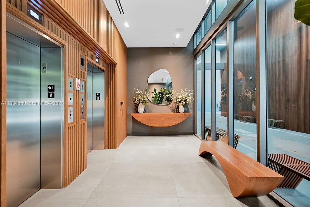 229 SW 9th St, Unit 504, Miami, FL 33130 Photo