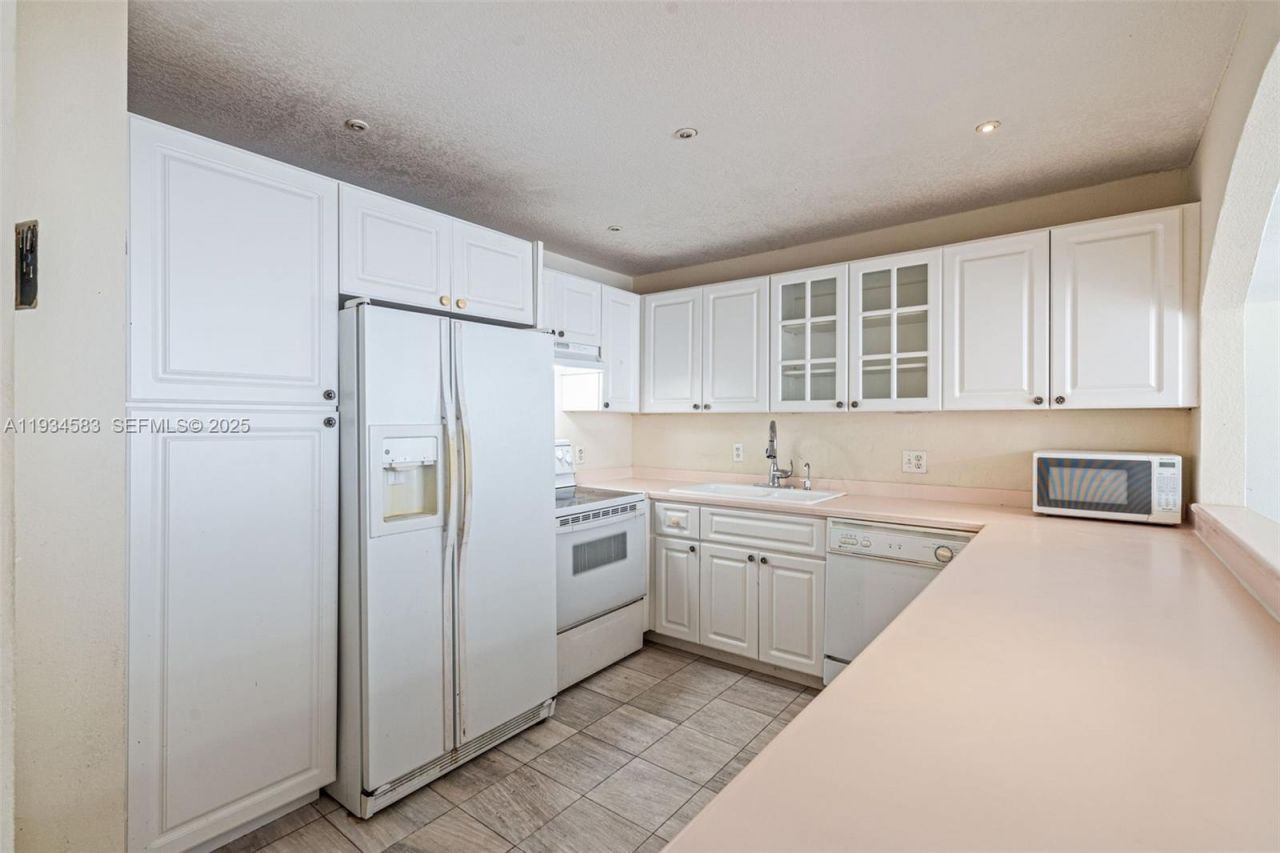 2801 NE 183rd St, Unit 510W, Aventura, FL 33160 Photo