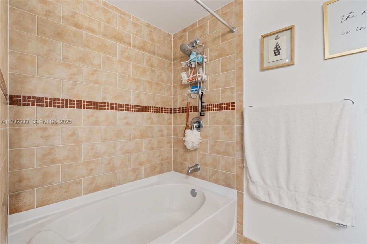 7350 SW 89th St, Unit 1110S, Miami, FL 33156 Photo