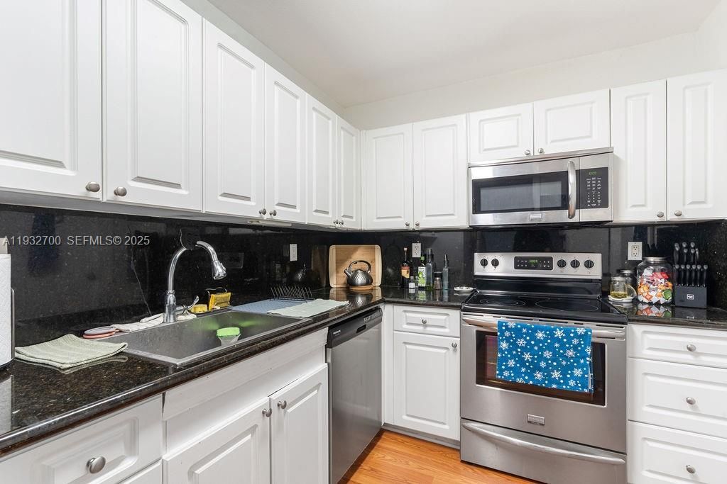 7915 SW 104th St, Unit 101G, Miami, FL 33156 Photo