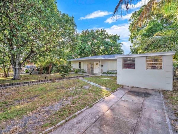 16234 NE 9th Ct, North Miami Beach, FL 33162