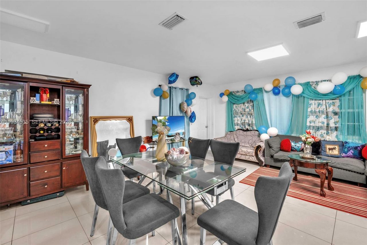 16234 NE 9th Ct, North Miami Beach, FL 33162 Photo