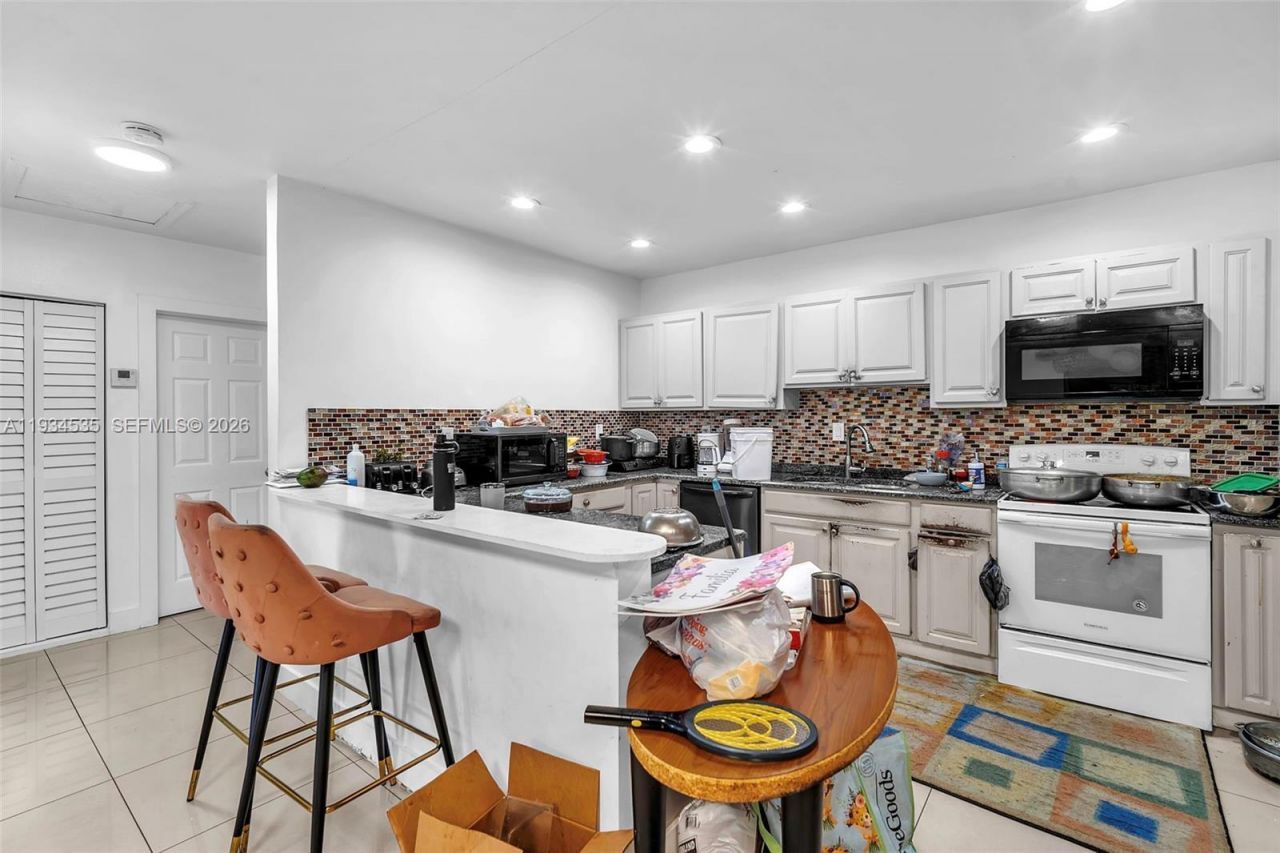 16234 NE 9th Ct, North Miami Beach, FL 33162 Photo