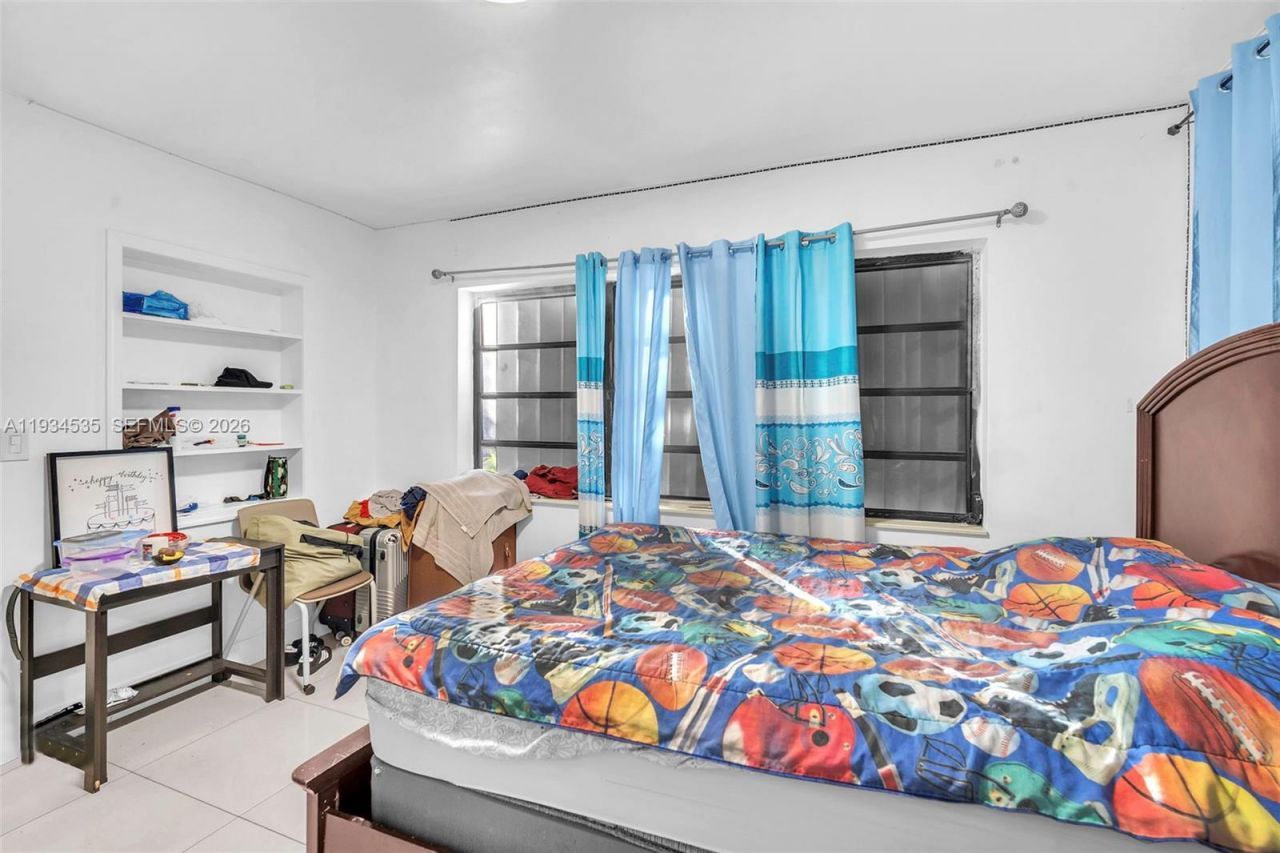 16234 NE 9th Ct, North Miami Beach, FL 33162 Photo