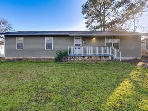 1310 W Sherry Drive, Rossville, GA 30741