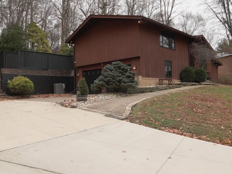 245 Overlook Drive NE, Lancaster, OH 43130 Photo 2