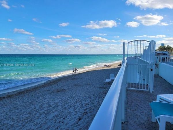 3140 S Ocean Dr, Unit PH6, Hallandale Beach, FL 33009
