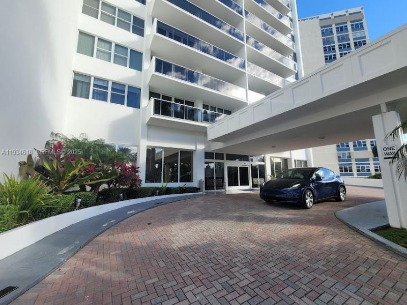 3140 S Ocean Dr, Unit PH6, Hallandale Beach, FL 33009 Photo