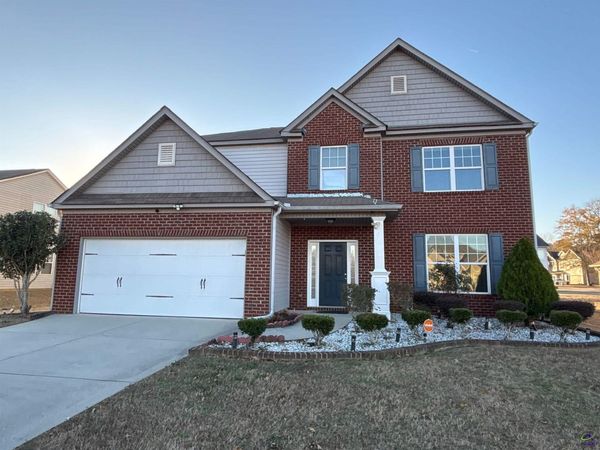 104 Chickasaw Court, Byron, GA 31008