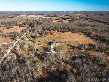 29900 Pelican Drive, Lebanon, MO 65536