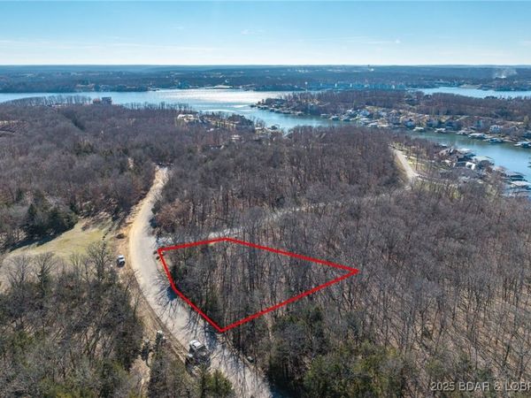 Lot 401 East Lake Parkway, Villages, MO 65037