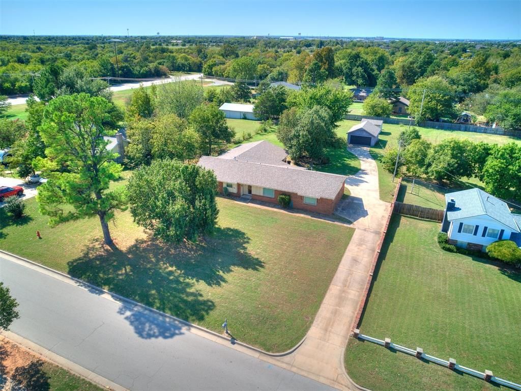 2428 NE 9th Avenue, Norman, OK 73071 Main Photo