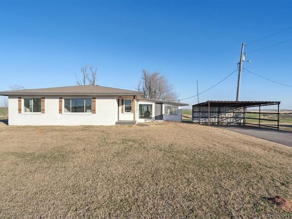 24120 NW Darlington Road, Calumet, OK 73014