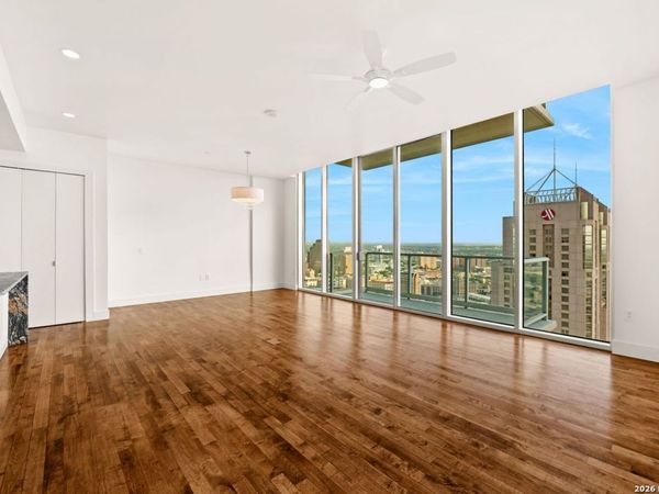 610 E Market, UNIT 3110, San Antonio, TX 78205
