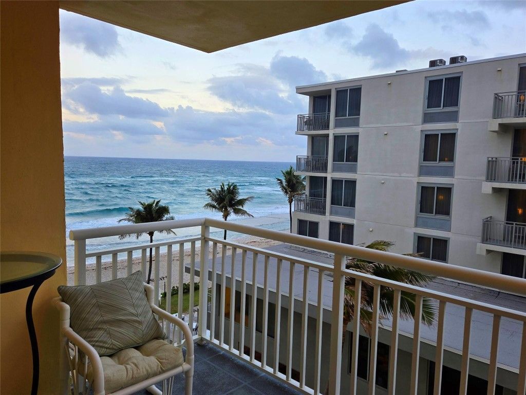 1161 Hillsboro Mile, Unit 506, Hillsboro Beach, FL 33062 Photo