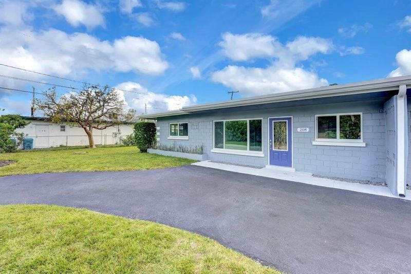 208 NW 1st Street, Boynton Beach, FL 33435 Photo