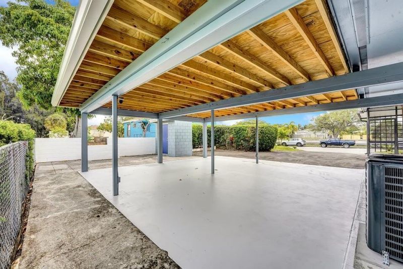 208 NW 1st Street, Boynton Beach, FL 33435 Photo