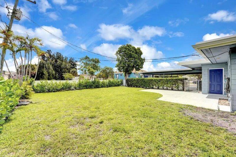 208 NW 1st Street, Boynton Beach, FL 33435 Photo