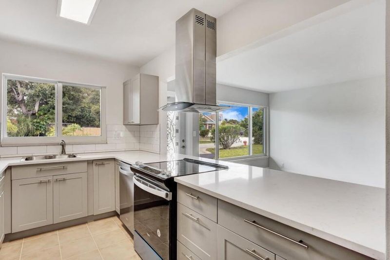 208 NW 1st Street, Boynton Beach, FL 33435 Photo